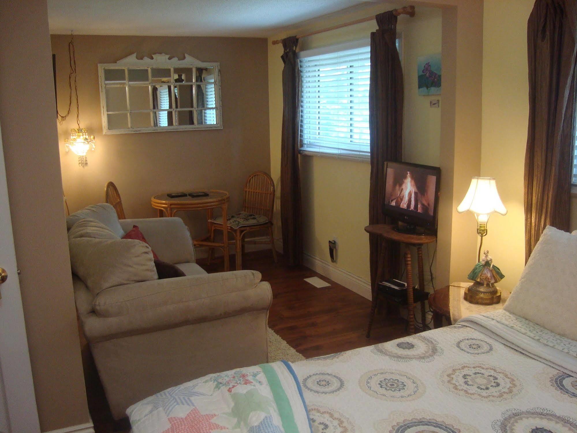 Paddington Place Bed & Breakfast Oshawa Eksteriør billede