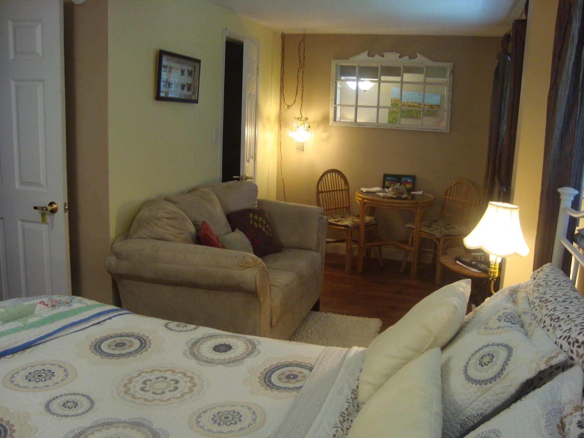 Paddington Place Bed & Breakfast Oshawa Eksteriør billede